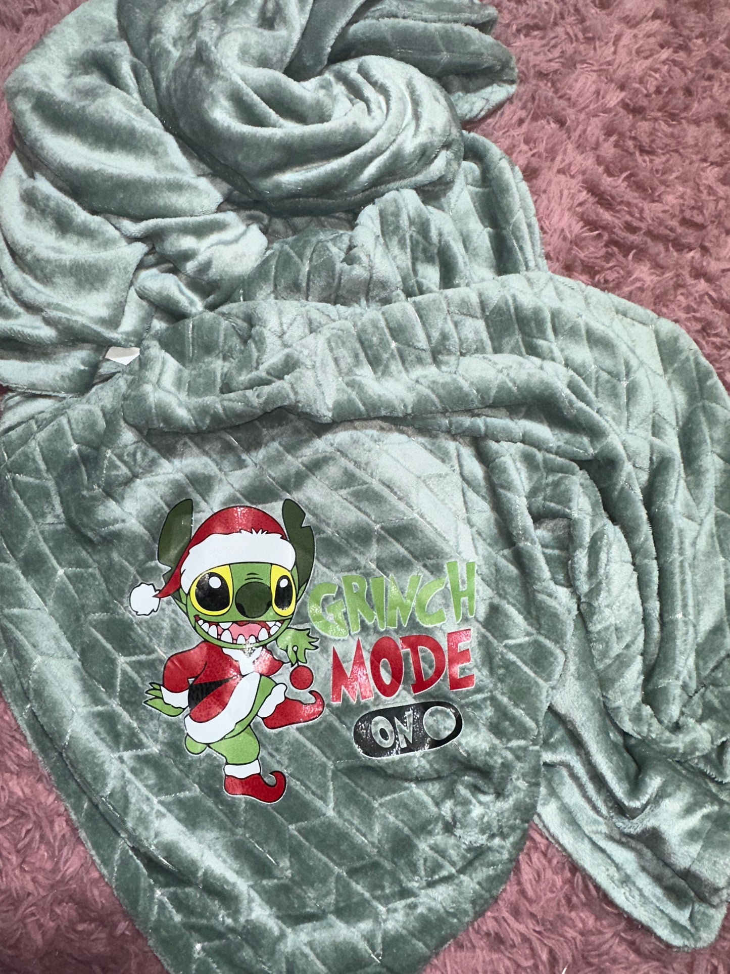 Grinch mode blanket